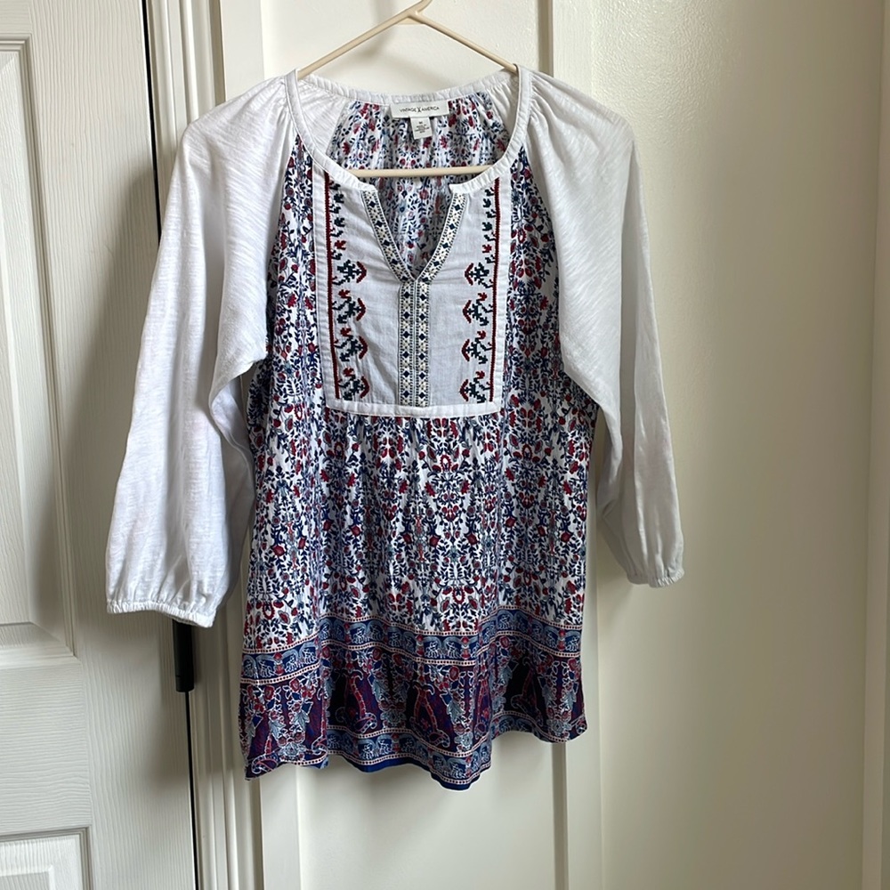 Women’s shirt. Vintage America. Size medium. Red, white, and blue